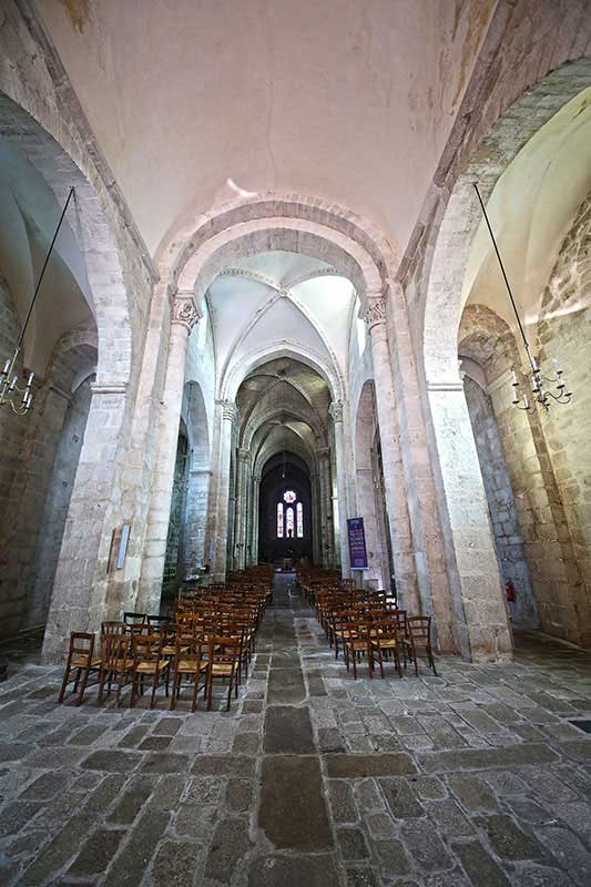 Blick in die Jakobskirche von La Souterraine