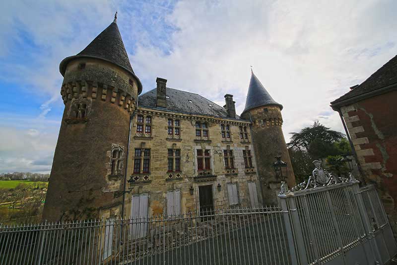 Die Burg von Thiviers.