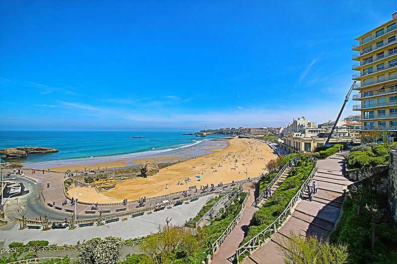 Biarritz ist ein beliebtes Urlaubsziel.