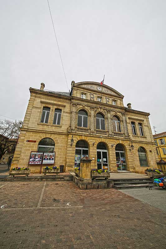 mairie_saint_voy_la_grande.bk