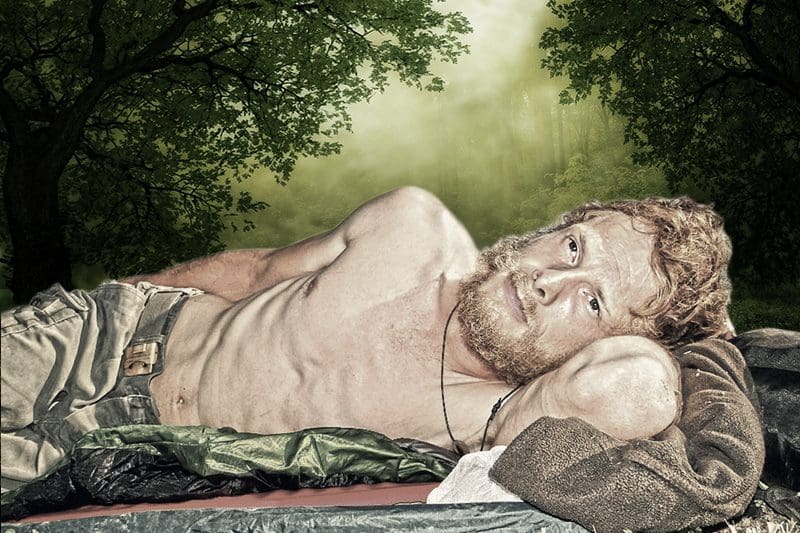 Survival Experte und Überlebenskünstler Heiko Gärtner ist einheimisch in der Natur