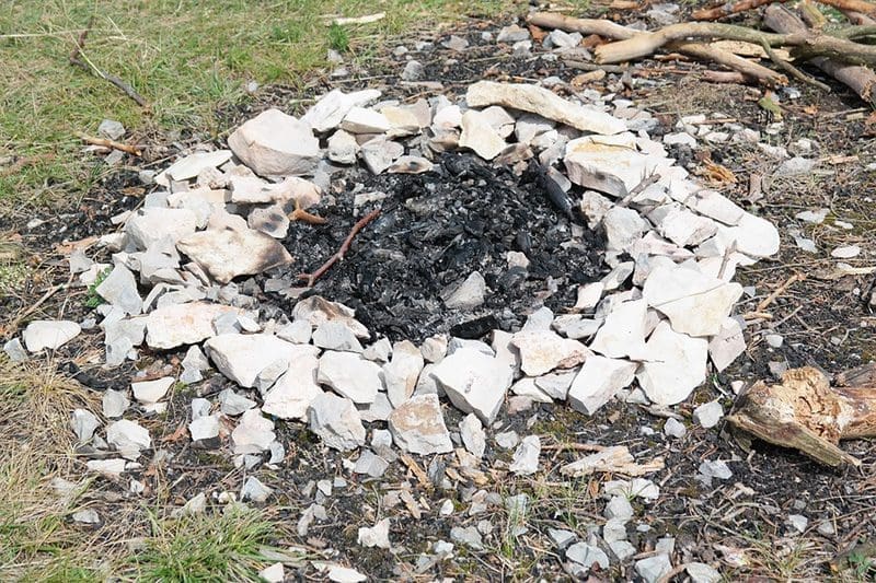 Achtet darauf, dass eure Feuerstelle wirklich erloschen ist.