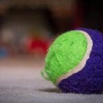 Ein Filzball für lustige Spielideen zu Silvester