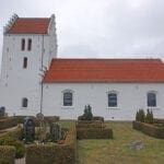 Kirche im Friedhof