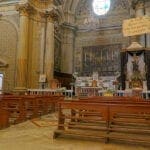 Blick auf den Altar der Kathedrale von Gioia del Colle