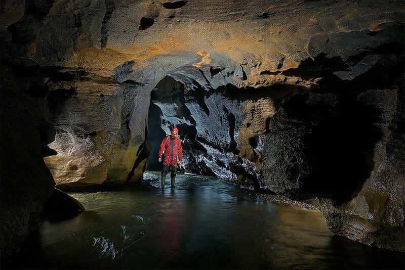 Höhlenklettern: Heiko Gärtner erforscht eine Höhle