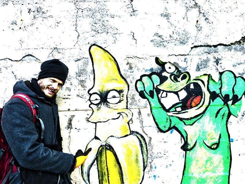 Heiko Gärtner mit einer Graffiti-Banane