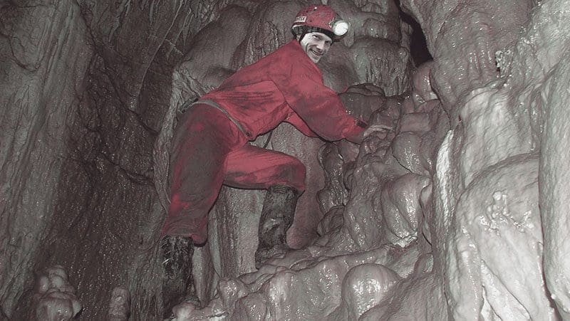 Höhlenretter Heiko Gärtner in der Tropfsteinhöhle