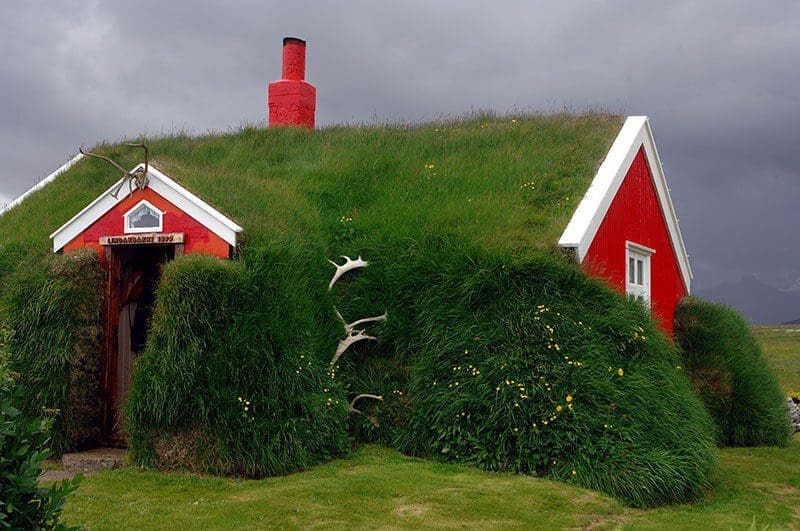 Isländisches Haus mit Grasdach
