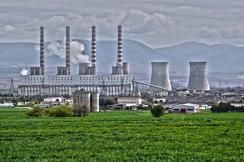 Ein großes Kohlekraftwerk.