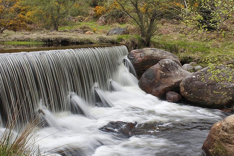 Akkustische Zeichen wie ein Wasserfall können als Orientierungspunkt dienen