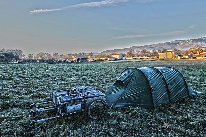 Beim Zelten im Winter ist das Camping in Europa doch etwas kalt