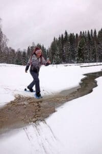 Schneeschuhwandern: Anlauf nehmen mit Schneeschuhen