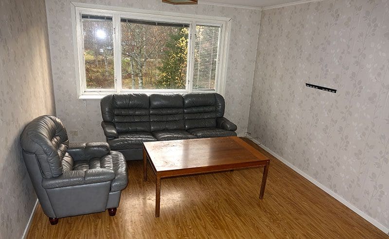 Das Wohnzimmer ist mit Abstand das gemütlichste Zimmer im Haus und wird wohl erst einmal mein Aufenthalts- und Schlafraum werden