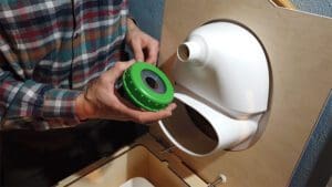 Bauanleitung Trockentrenntoilette: Der Dichtungsaufsatz für den Urintank