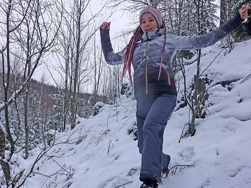 Die Damen Winter-Kleidung von 2117 of Sweden ist optimal für Action und Abenteuer an kalten Tagen