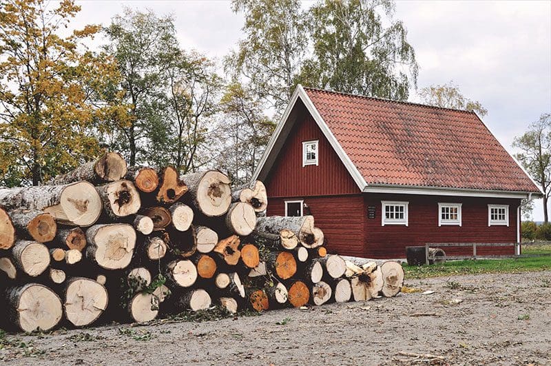Kleine Häuser wie diese machen das Wohnen in Schweden für viele Menschen zum Wunschtraum.