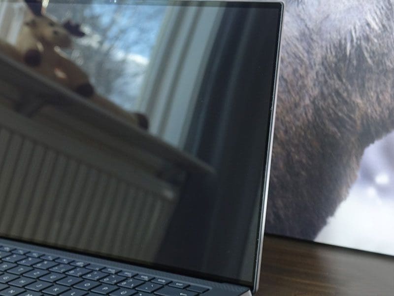 Der Bildschirm unseres Dell XPS 15 besteht aus stabilem Gorilla-Glas von Corning