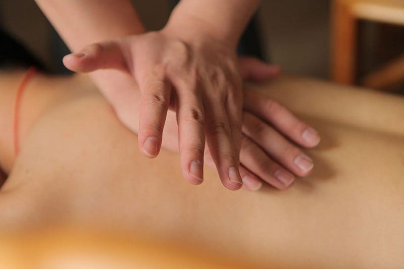 Wie wende ich eine Massage richtig an