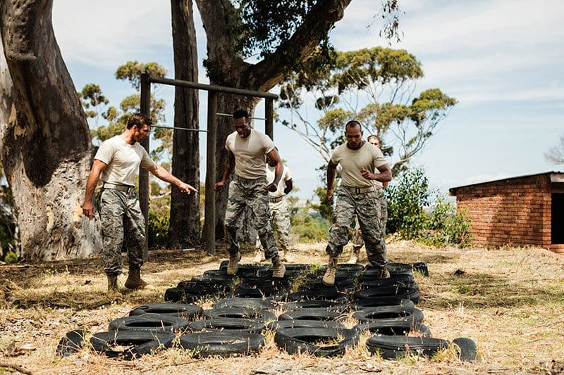 Militär Training im Freien