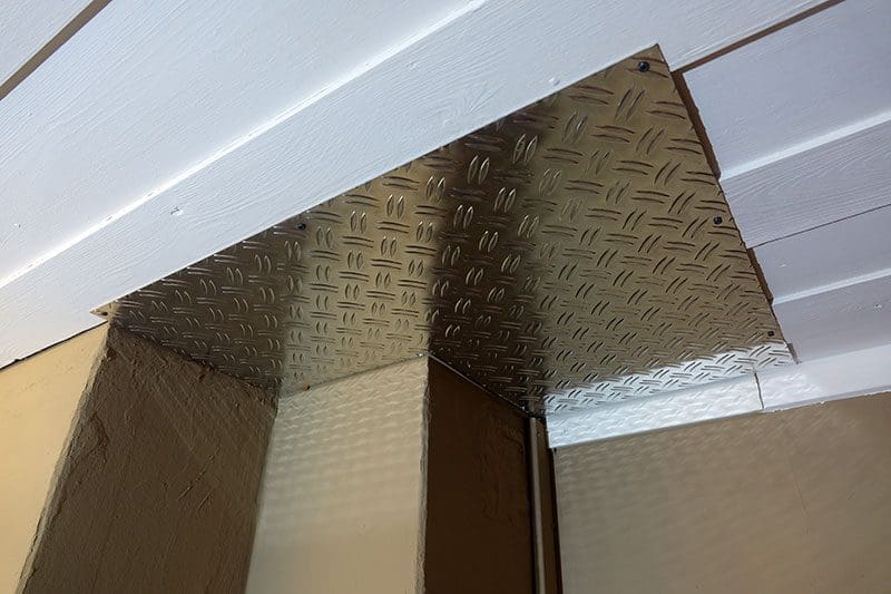 Riffelblech Zimmerdecke Ecken
