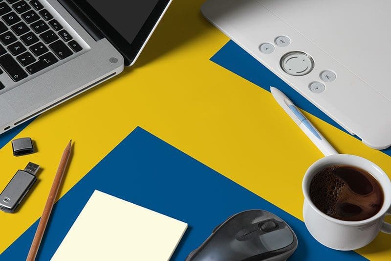 Ein Job in Schweden finden Büro Computer