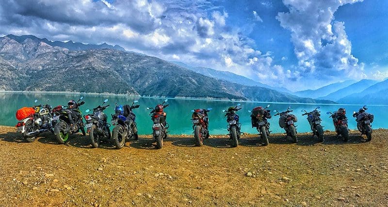 Weltreise Motorradfahrer Berge Natur