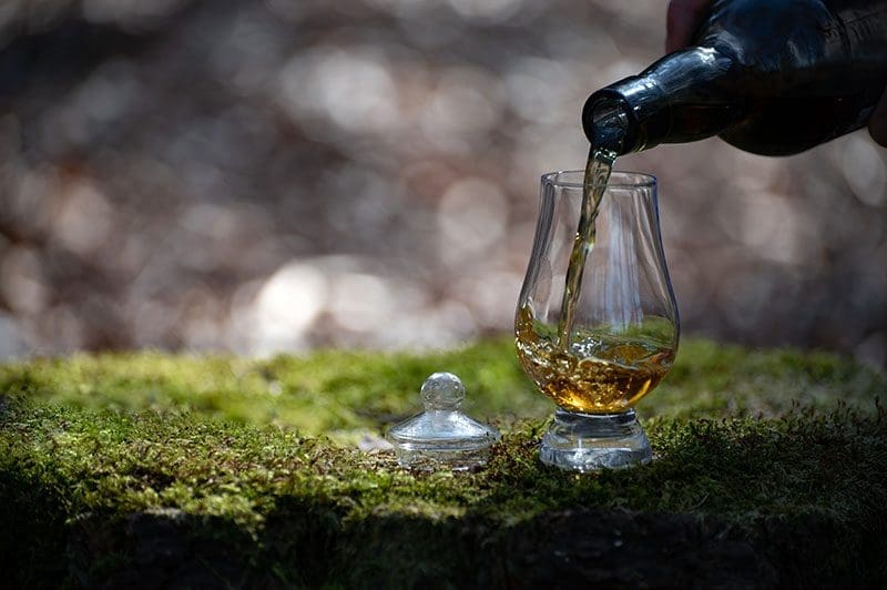 Für viele die eine Reise nach Schottland machen gehört das Probieren eines typischen Single Malt mit dazu.