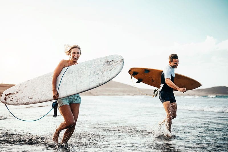 Gefährliche Tiere in Australien lassen sich nicht vermeiden, jedoch sollten Surfer nie alleine ins Meer gehen.