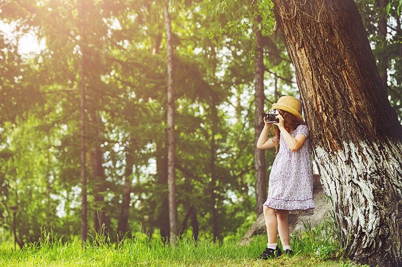 Auf einer Fotoexkursion lernen Kinder die Wahrnehmung und das Gespür für die unglaubliche Schönheit der Natur kennen.