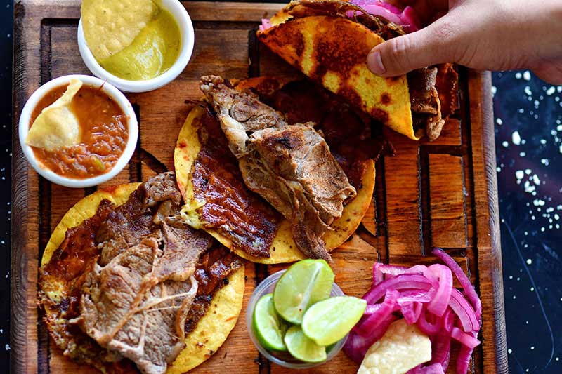 Beliebte Gerichte wie die mexikanischen Tacos sind super einfach bei der Zubereitung.
