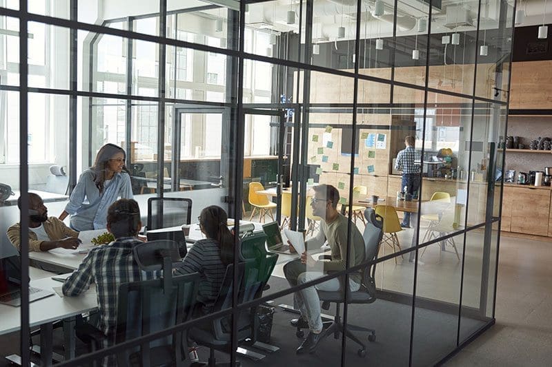 Ein Huddle Room im Coworking Space