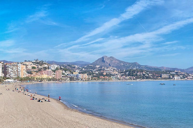 Málaga zählt zu den Beliebtesten Surfspots in Spanien