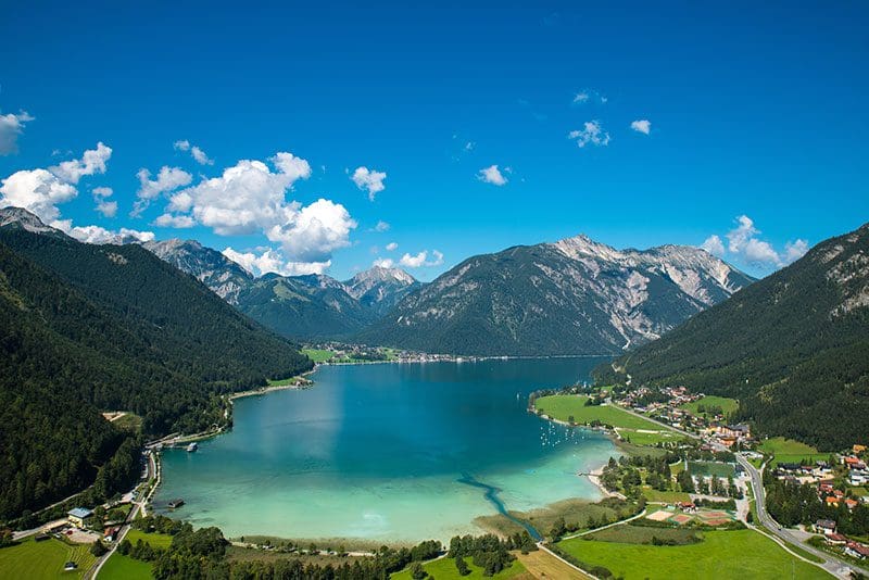 Der wunderschön gelegene Achensee in Deutschland bietet für alle Klettersteig Fans genau die richtige Atmosphäre.