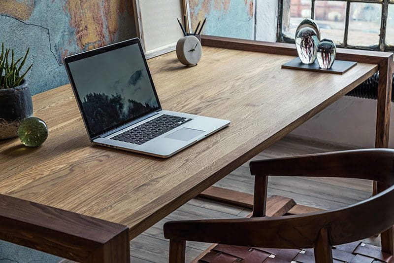 Natürlicher Schreibtisch aus Holz