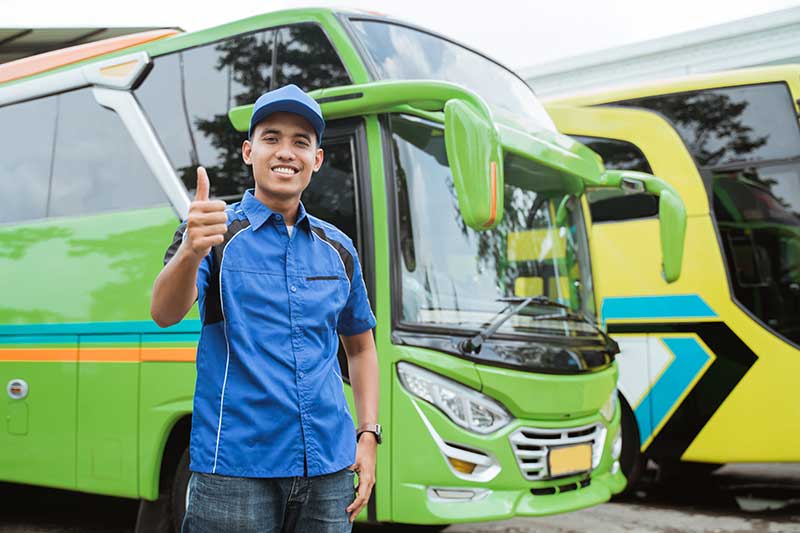 Wer mit dem Bus in die nächstgrößere Stadt fahren will, spart sich viel Stress beim Autofahren in Mexiko.