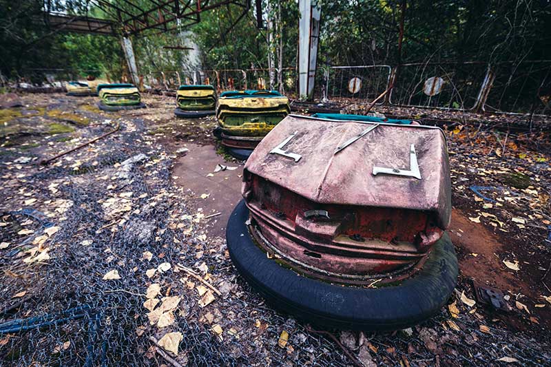 Bei der Reise nach Tschernobyl erkundet man oftmals einen verlassenen Rummel.