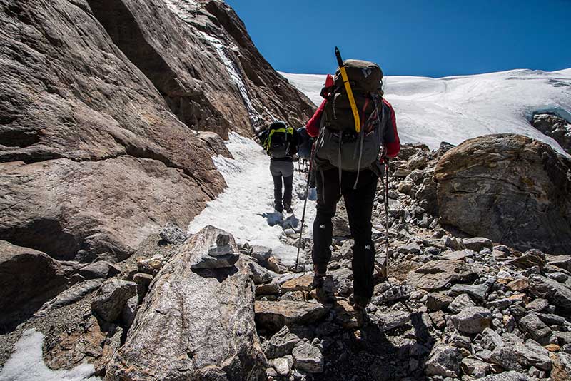Einer der herausforderndsten Wandertrails auf der Welt ist der Mount Everest.
