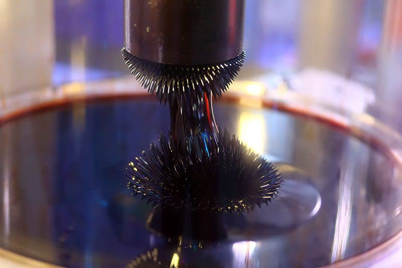 Magnet bindet Materialien