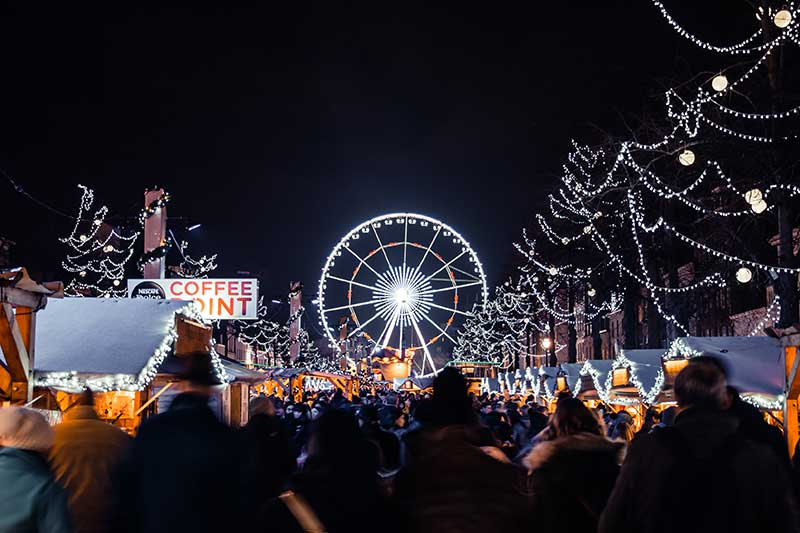 Weihnachtsmarkt in Brüssel mit Riesenrad