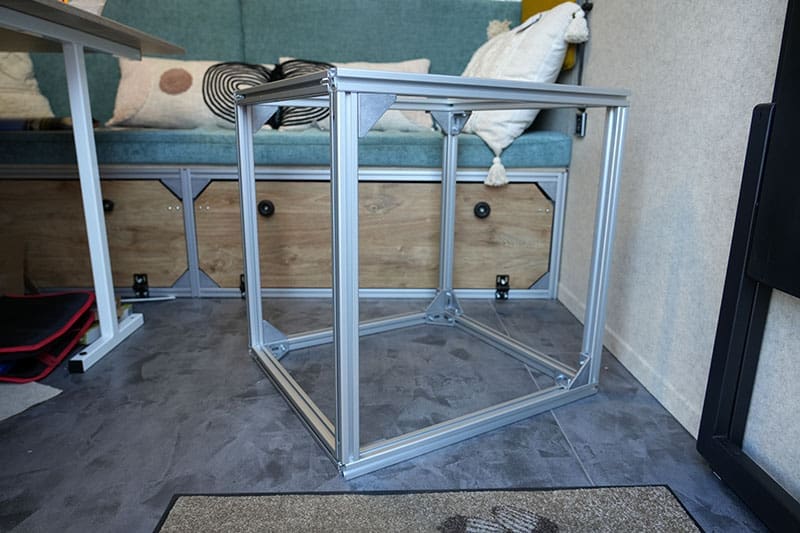 Mit Aluminiumprofilen von Aluboerse könnt ihr euch einfach alles selbst bauen, je nach Größenwunsch - einfach super praktisch!