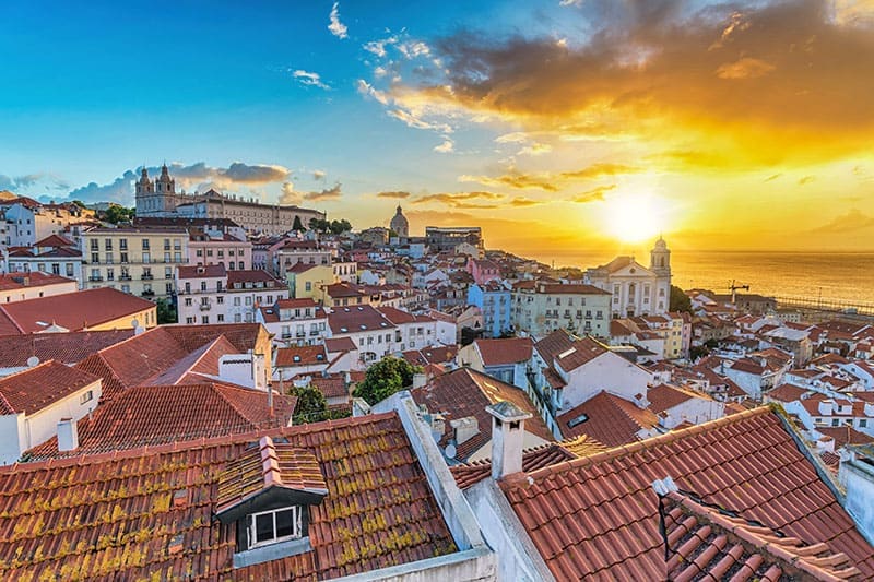 Lissabon in Portugal bei Sonnenuntergang