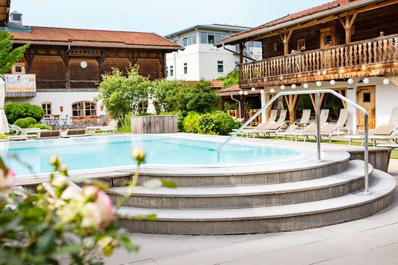 ThermeEins Saunahof Gebäude