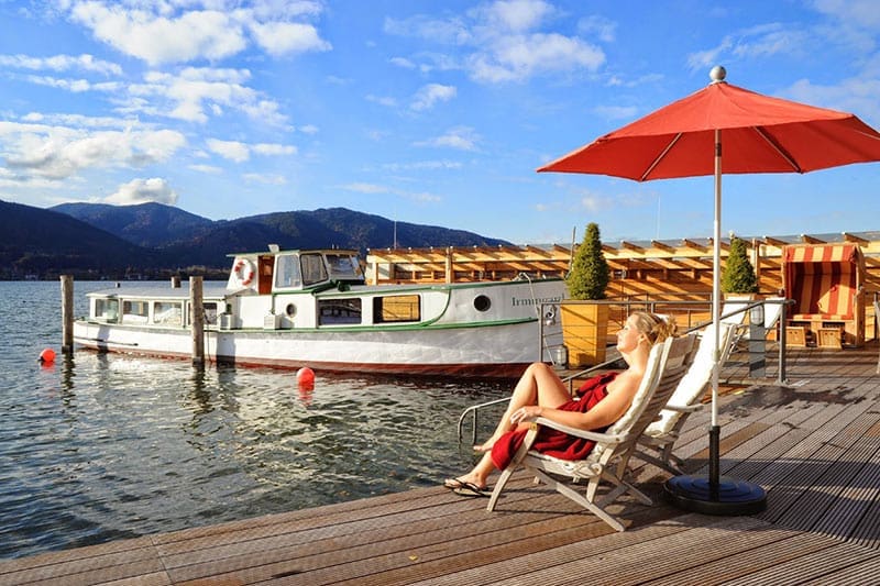 Monte-Mare-Tegernsee mit Schiff