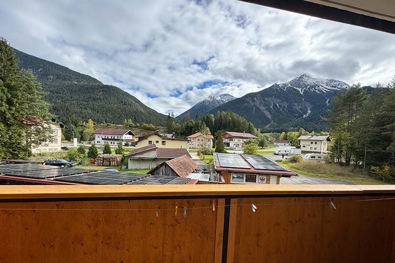 Ausblick-Balkon-Waldhof-Lechtal