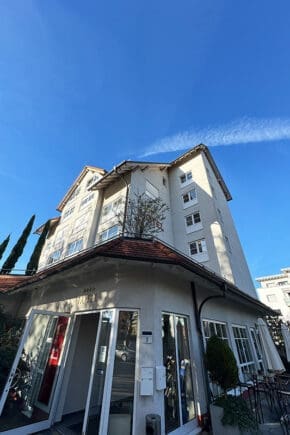 Außenansicht-Hotel-Kaiserstuhl-in-Endingen