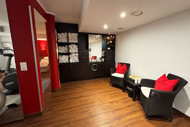 Eingang-Spabereich-im-Dormero-Hotel-Zürich