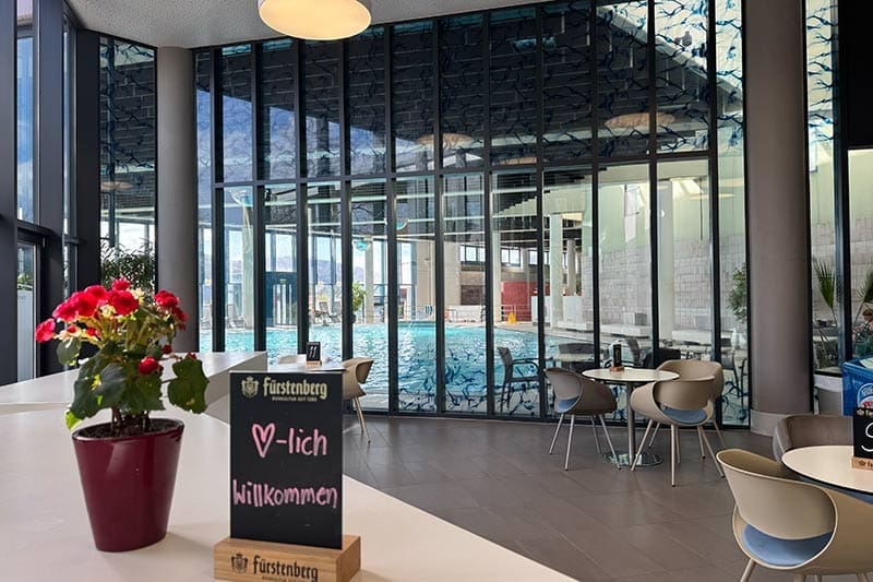 Eingang-in-der-Aqualon-Therme