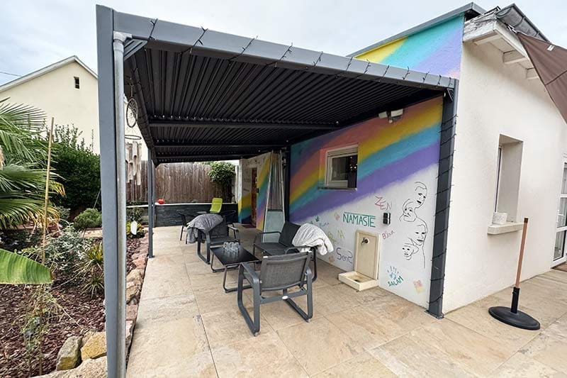 Eingangsbereich-und-Sitzecke-im-VitaZenSel-in-Colmar