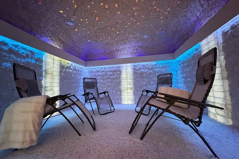 Lichtvolle-Salzgrotte-in-VitaZenSel